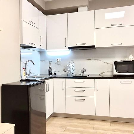 Home Away From Home Apartment Durrës Zewnętrze zdjęcie