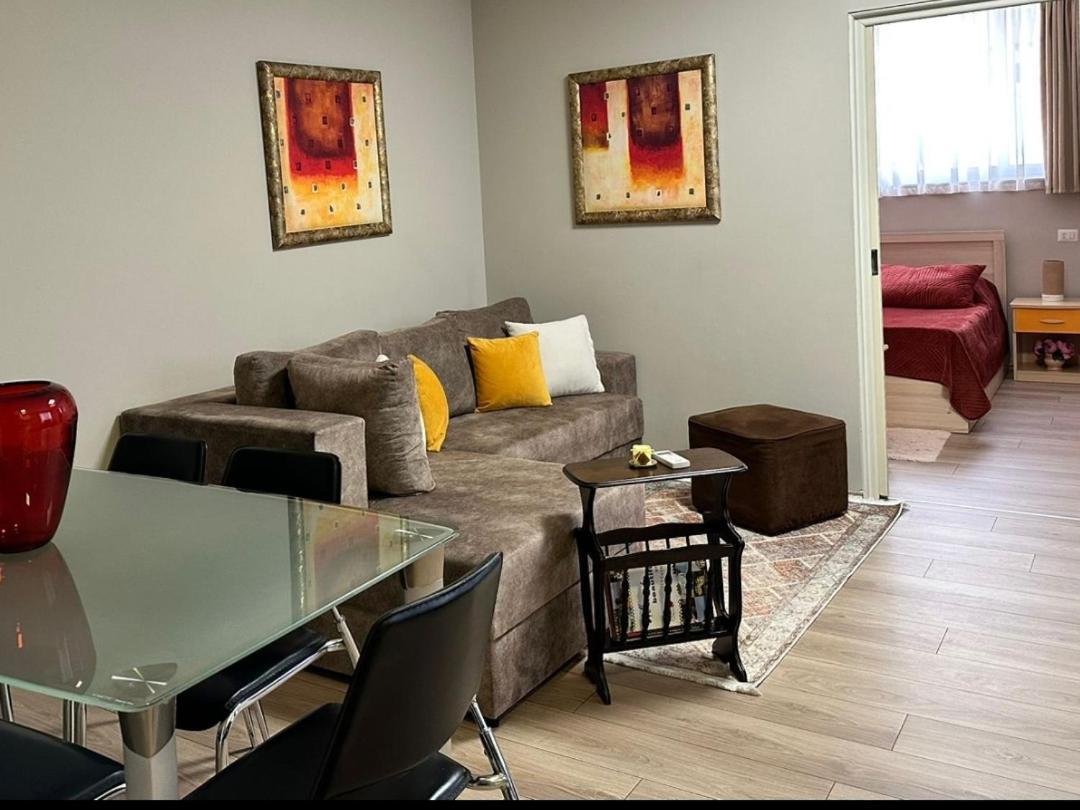 Home Away From Home Apartment Durrës Zewnętrze zdjęcie